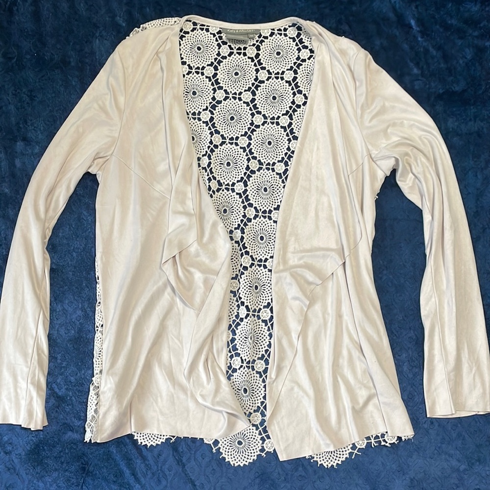 Kate&Mallory white cardigan size Medium